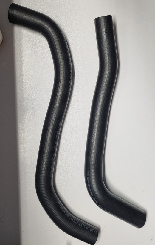 شلنگ بالای رادیاتور توسان 2008 2009 2010 2007