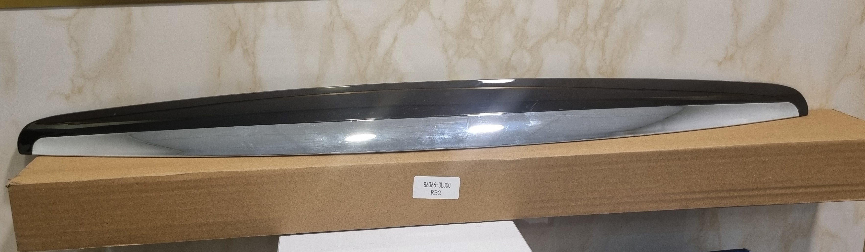 زه درب موتور یا لب کاپوت (بالای جلوپنجره) آزرا اصلی جنیون پارت ازرا یدکی کمک نیسان سراتو آزرا تویوتا